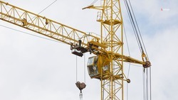 Многоэтажки для расселения аварийных домов достроят в Георгиевске в 2025 году