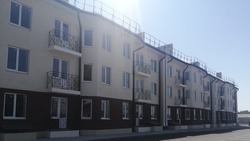 Трёхэтажный дом на 36 квартир для переселенцев из аварийного жилья возвели в Георгиевске 