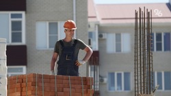 В Георгиевском округе строят дом для переселения жителей из аварийного фонда
