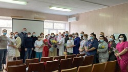 Георгиевских женщин-медиков поздравили с 8 марта 