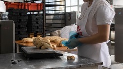 Соцконтракт помог открыть пекарню в одном из сёл Ставрополья
