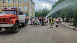 Спасатели Ставрополья учат детей пожарной безопасности на каникулах 