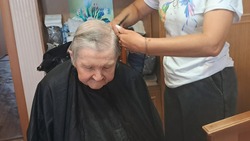 Услуги «Социальной парикмахерской» пользуются популярностью у пенсионеров Ставрополья