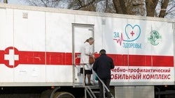 Более 60 жителей посёлка Пятигорского обследовали врачи мобильной бригады
