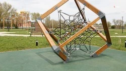 Детскую площадку в посёлке Новоульяновском оснастят безопасным покрытием